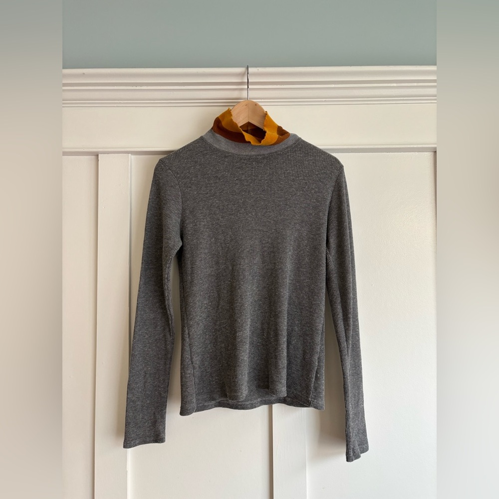 DONNI. Gray waffle thermal turtleneck (size M)